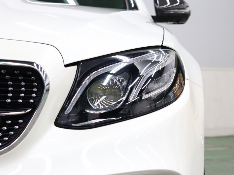 AMG Eクラス E53 4MATIC+ ｴｸｽｸﾙｰｼﾌﾞ&ﾚｰﾀﾞｰｾｰﾌﾃｨPKG　Meｺﾈ Pｽﾀ 黒革 ﾏｯｻｰｼﾞ ﾀﾞｲﾅﾐｯｸｼｰﾄ ﾋｰﾀｰ&ｸｰﾗｰ ﾊﾟﾉﾗﾏSR ﾅﾋﾞTV 360ｶﾒ ｴｱﾊﾞﾗﾝｽP ﾍｯﾄﾞｱｯﾌﾟD Brumesterｻｳﾝﾄﾞ 自動ﾄﾗﾝｸ&ﾌｯﾄﾄﾗﾝｸｵｰﾌﾟﾅｰ AMGｴｱﾛ 20ｲﾝﾁAW　2年保証