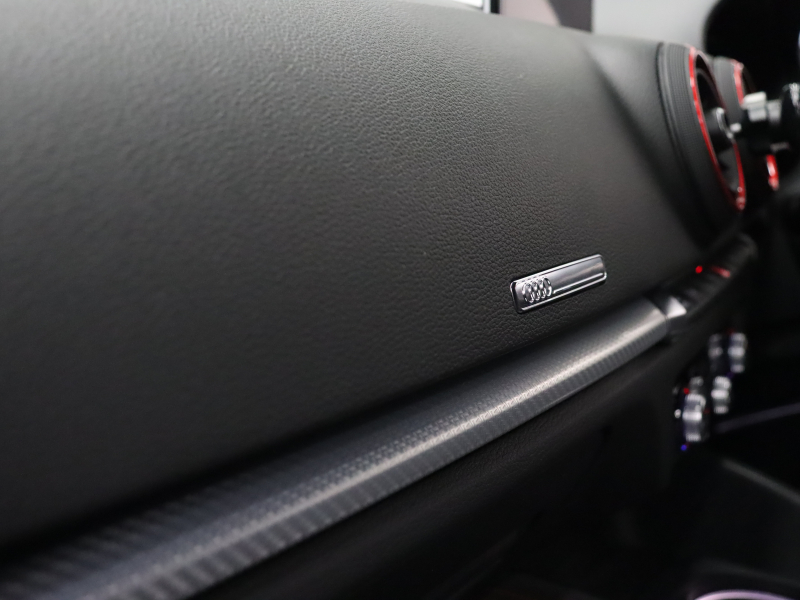 アウディ RS3 ｽﾎﾟｰﾂﾊﾞｯｸ RSﾃﾞｻﾞｲﾝPKG ｱﾙﾐﾆｳﾑｽﾀｲﾘﾝｸﾞP　ADVｷｰ Audiﾏｸﾞﾈﾃｨｯｸﾗｲﾄﾞ 黒革ｼｰﾄ MMIﾅﾋﾞTV Bang&Olufsen Bluetooth Bｶﾒﾗ ﾏﾄﾘｸｽLEDﾗｲﾄ ﾊﾞｰﾁｬﾙｺｸﾋﾟｯﾄ 19AW　2年保証付