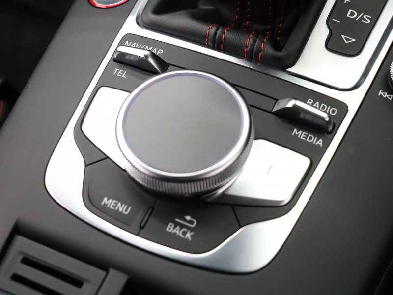 アウディ RS3 ｽﾎﾟｰﾂﾊﾞｯｸ RSﾃﾞｻﾞｲﾝPKG ｱﾙﾐﾆｳﾑｽﾀｲﾘﾝｸﾞP　ADVｷｰ Audiﾏｸﾞﾈﾃｨｯｸﾗｲﾄﾞ 黒革ｼｰﾄ MMIﾅﾋﾞTV Bang&Olufsen Bluetooth Bｶﾒﾗ ﾏﾄﾘｸｽLEDﾗｲﾄ ﾊﾞｰﾁｬﾙｺｸﾋﾟｯﾄ 19AW　2年保証付