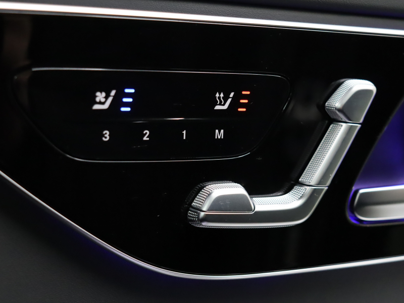 AMG Cクラス C43 4MATIC ｽﾃｰｼｮﾝﾜｺﾞﾝ ﾚｰﾀﾞｰSP BSG搭載　1ｵｰﾅｰ 黒革 ﾊﾟﾉﾗﾏSR 純正HDDﾅﾋﾞ ﾌﾞﾙﾒｽﾀｰS HUD Carplay 360ｶﾒﾗ 自動Rｹﾞｰﾄ AMGｻｽﾍﾟﾝｼｮﾝ AMGﾘｱﾙﾊﾟﾌｫｰﾏﾝｽｻｳﾝﾄﾞ AMGﾅｲﾄPKG AMGｴｱﾛ&19ｲﾝﾁAW　2年保証付