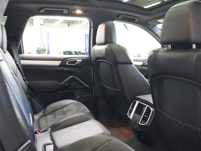 ポルシェ カイエン GTS　ｴﾝﾄﾘｰﾄﾞﾗｲﾌﾞ ﾌﾞﾗｯｸﾊｰﾌﾚｻﾞｰ ﾋｰﾀｰ ﾊﾟﾉﾗﾏSR 純正ﾅﾋﾞ TV Bｶﾒﾗ ｷｾﾉﾝﾗｲﾄ 自動Rｹﾞｰﾄﾞ ｱﾙｶﾝﾀｰﾗﾙｰﾌﾗｲﾅｰ ｽﾎﾟｰﾂｴｸﾞｿﾞｰｽﾄ Sportﾓｰﾄﾞ ﾚｯﾄﾞｷｬﾘﾊﾟｰ 純正RSﾃﾞｻﾞｲﾝ20ｲﾝﾁAW　2年保証