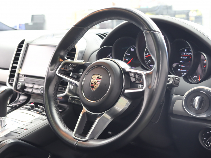 ポルシェ カイエン GTS　ｴﾝﾄﾘｰﾄﾞﾗｲﾌﾞ ﾌﾞﾗｯｸﾊｰﾌﾚｻﾞｰ ﾋｰﾀｰ ﾊﾟﾉﾗﾏSR 純正ﾅﾋﾞ TV Bｶﾒﾗ ｷｾﾉﾝﾗｲﾄ 自動Rｹﾞｰﾄﾞ ｱﾙｶﾝﾀｰﾗﾙｰﾌﾗｲﾅｰ ｽﾎﾟｰﾂｴｸﾞｿﾞｰｽﾄ Sportﾓｰﾄﾞ ﾚｯﾄﾞｷｬﾘﾊﾟｰ 純正RSﾃﾞｻﾞｲﾝ20ｲﾝﾁAW　2年保証