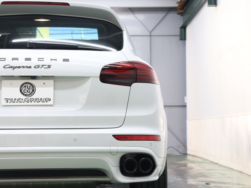 ポルシェ カイエン GTS　ｴﾝﾄﾘｰﾄﾞﾗｲﾌﾞ ﾌﾞﾗｯｸﾊｰﾌﾚｻﾞｰ ﾋｰﾀｰ ﾊﾟﾉﾗﾏSR 純正ﾅﾋﾞ TV Bｶﾒﾗ ｷｾﾉﾝﾗｲﾄ 自動Rｹﾞｰﾄﾞ ｱﾙｶﾝﾀｰﾗﾙｰﾌﾗｲﾅｰ ｽﾎﾟｰﾂｴｸﾞｿﾞｰｽﾄ Sportﾓｰﾄﾞ ﾚｯﾄﾞｷｬﾘﾊﾟｰ 純正RSﾃﾞｻﾞｲﾝ20ｲﾝﾁAW　2年保証