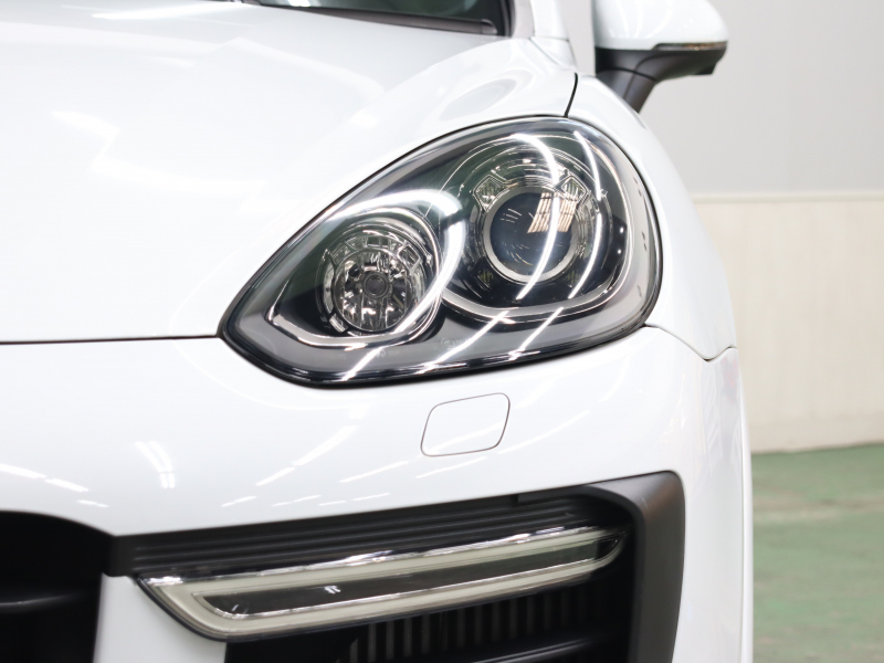 ポルシェ カイエン GTS　ｴﾝﾄﾘｰﾄﾞﾗｲﾌﾞ ﾌﾞﾗｯｸﾊｰﾌﾚｻﾞｰ ﾋｰﾀｰ ﾊﾟﾉﾗﾏSR 純正ﾅﾋﾞ TV Bｶﾒﾗ ｷｾﾉﾝﾗｲﾄ 自動Rｹﾞｰﾄﾞ ｱﾙｶﾝﾀｰﾗﾙｰﾌﾗｲﾅｰ ｽﾎﾟｰﾂｴｸﾞｿﾞｰｽﾄ Sportﾓｰﾄﾞ ﾚｯﾄﾞｷｬﾘﾊﾟｰ 純正RSﾃﾞｻﾞｲﾝ20ｲﾝﾁAW　2年保証