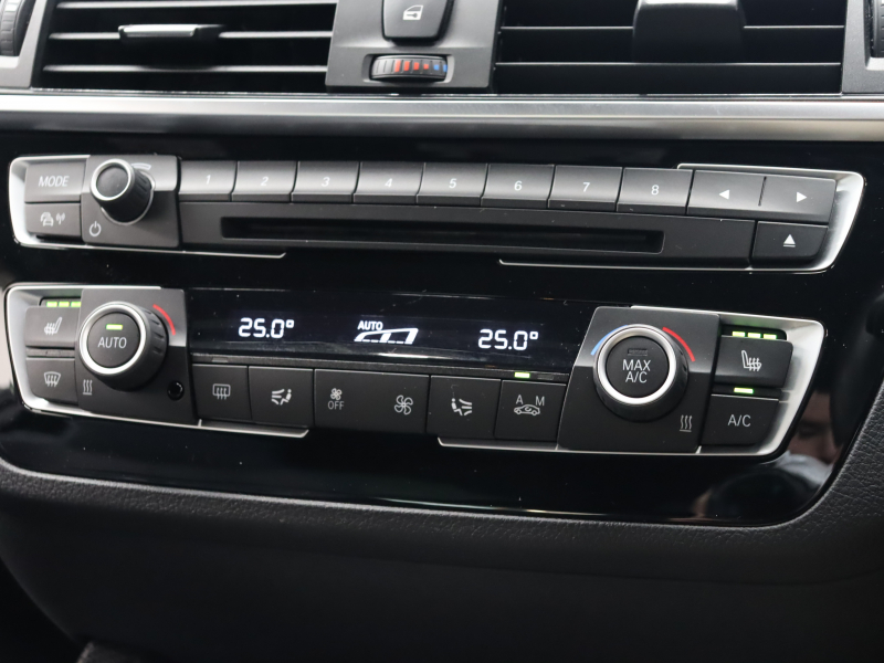 BMW Mシリーズ M2 ｺﾝﾍﾟﾃｨｼｮﾝ　後期LCI ｺﾝﾌｫｰﾄA ｲﾝﾃﾘｼﾞｪﾝﾄS 黒革 純正Idriveﾅﾋﾞ harman/kardon Bｶﾒﾗ ｸﾙｺﾝ LEDﾍｯﾄﾞﾗｲﾄ ｶｰﾎﾞﾝｲﾝﾃﾘｱ Mﾌﾞﾚｰｷｷｬﾘﾊﾟｰ Mｴｱﾛ&19ｲﾝﾁAW　2年保証付
