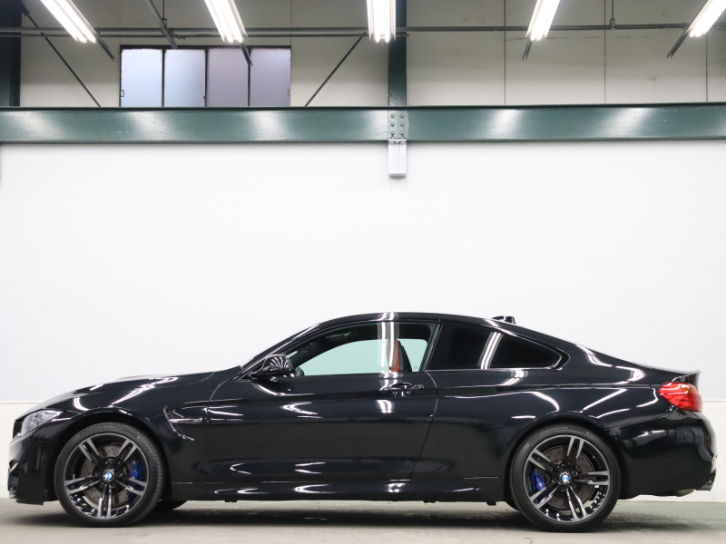 BMW Mシリーズ M4 ｸｰﾍﾟ MDCT　Mｻｽﾍﾟﾝｼｮﾝ ｺﾝﾌｫｰﾄA ｲﾝﾃﾘｼﾞｪﾝﾄS 赤革 ﾅﾋﾞTV Bluetooth Bｶﾒﾗ HUD LEDﾍｯﾄﾞﾗｲﾄ ｶｰﾎﾞﾝﾙｰﾌ ｶｰﾎﾞﾝｲﾝﾃﾘｱ Mｽﾎﾟｰﾂｽﾃｱﾘﾝｸﾞ Mﾌﾞﾙｰｷｬﾘﾊﾟｰ Mｴｱﾛ&19AW(ｽﾀｲﾘﾝｸﾞ437M)　2年保証付