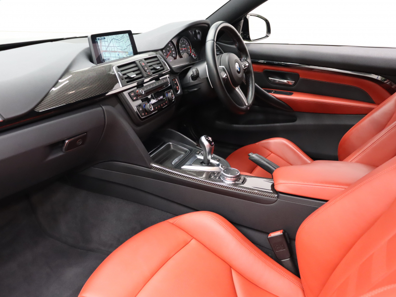 BMW Mシリーズ M4 ｸｰﾍﾟ MDCT　Mｻｽﾍﾟﾝｼｮﾝ ｺﾝﾌｫｰﾄA ｲﾝﾃﾘｼﾞｪﾝﾄS 赤革 ﾅﾋﾞTV Bluetooth Bｶﾒﾗ HUD LEDﾍｯﾄﾞﾗｲﾄ ｶｰﾎﾞﾝﾙｰﾌ ｶｰﾎﾞﾝｲﾝﾃﾘｱ Mｽﾎﾟｰﾂｽﾃｱﾘﾝｸﾞ Mﾌﾞﾙｰｷｬﾘﾊﾟｰ Mｴｱﾛ&19AW(ｽﾀｲﾘﾝｸﾞ437M)　2年保証付