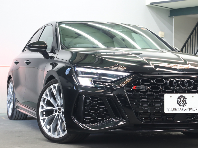 アウディ RS3 ﾍﾞｰｽｸﾞﾚｰﾄﾞ RSﾃﾞｻﾞｲﾝPKGﾚｯﾄﾞ ﾌﾞﾗｯｸｽﾀｲﾘﾝｸﾞPKG　黒革ｼｰﾄ ﾊﾟﾉﾗﾏSR MMIﾅﾋﾞTV Bang&Olufsen Bluetooth Bｶﾒﾗ ﾏﾄﾘｸｽLEDﾗｲﾄ ﾊﾞｰﾁｬﾙｺｸﾋﾟｯﾄ 純正19ｲﾝﾁAW　2年保証