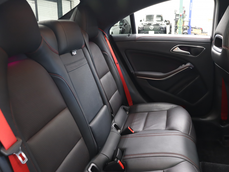 AMG CLAクラス CLA45 4MATIC ﾚｰﾀﾞｰSP　黒革 ｼｰﾄﾋｰﾀｰ 純正HDDﾅﾋﾞTV Bluetooth Carplay Bｶﾒﾗ LEDﾍｯﾄﾞﾗｲﾄ AMGｻｽﾍﾟﾝｼｮﾝ AMG強化ﾌﾞﾚｰｷ AMGｴｱﾛ&AMG18AW　2年保証