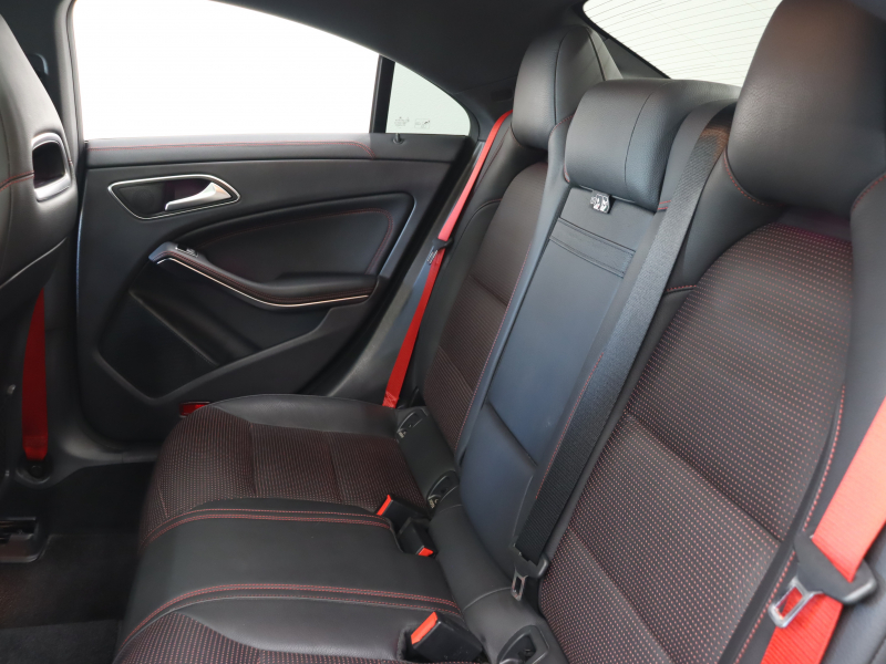 AMG CLAクラス CLA45 4MATIC ﾚｰﾀﾞｰSP　黒革 ｼｰﾄﾋｰﾀｰ 純正HDDﾅﾋﾞTV Bluetooth Carplay Bｶﾒﾗ LEDﾍｯﾄﾞﾗｲﾄ AMGｻｽﾍﾟﾝｼｮﾝ AMG強化ﾌﾞﾚｰｷ AMGｴｱﾛ&AMG18AW　2年保証