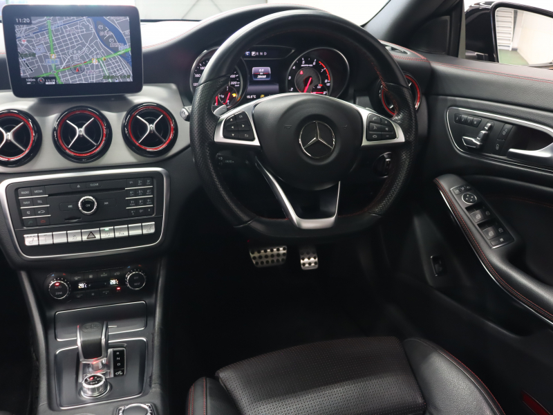 AMG CLAクラス CLA45 4MATIC ﾚｰﾀﾞｰSP　黒革 ｼｰﾄﾋｰﾀｰ 純正HDDﾅﾋﾞTV Bluetooth Carplay Bｶﾒﾗ LEDﾍｯﾄﾞﾗｲﾄ AMGｻｽﾍﾟﾝｼｮﾝ AMG強化ﾌﾞﾚｰｷ AMGｴｱﾛ&AMG18AW　2年保証