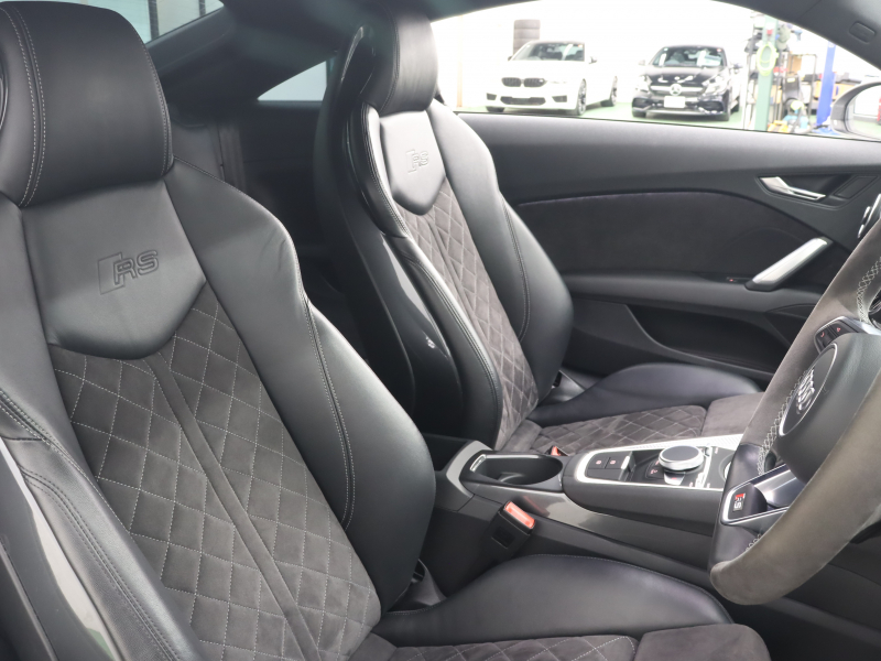 アウディ TT RS クーペ ｱｼｽﾀﾝｽPKGｱﾄﾞﾊﾞﾝｽﾄﾞ　ADVｷｰ ﾌﾞﾗｯｸﾚｻﾞｰ/ｱﾙｶﾝﾀﾗｼｰﾄ MMIﾅﾋﾞTV ﾊﾞｰﾁｬﾙC Bｶﾒﾗ ﾏﾄﾘｸｽLED ﾏｸﾞﾈﾃｨｯｸﾗｲﾄﾞ RSｽﾎﾟｰﾂEX 20ｲﾝﾁAW ﾚｯﾄﾞｷｬﾘﾊﾟｰ　2年保証