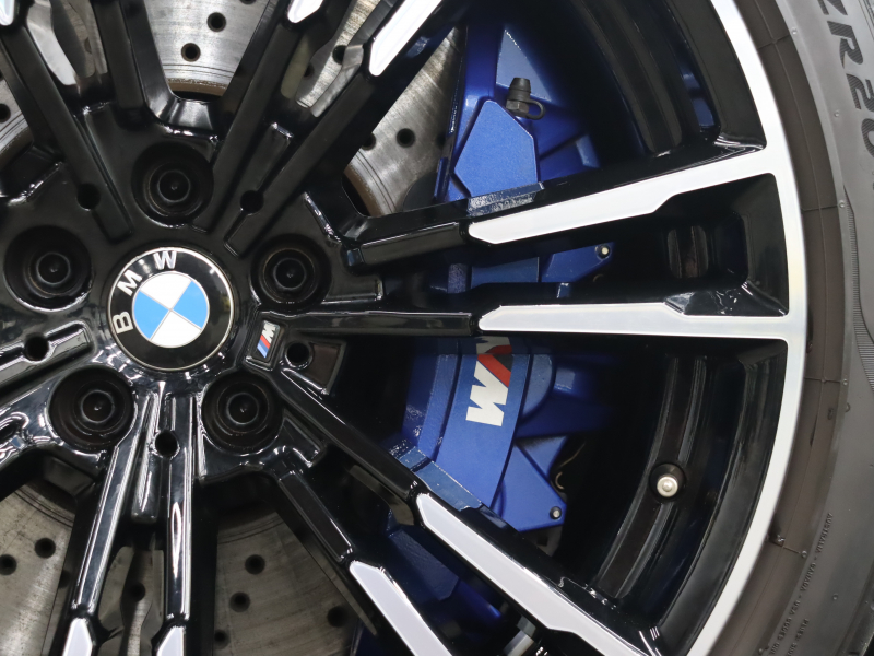 BMW Mシリーズ M5　ｲﾝﾃﾘｼﾞｪﾝﾄｾｰﾌﾃｨ 黒革 ﾍﾞﾝﾁﾚｰﾀｰ ｶｰﾎﾞﾝﾙｰﾌ Idriveﾅﾋﾞ TV 360ｶﾒﾗ harman/kardon ﾜｲﾔﾚｽﾁｬｰｼﾞﾝｸﾞ HUD Mｽﾎﾟｰﾂｽﾃｱﾘﾝｸﾞ Mｴｷｿﾞｰｽﾄｼｽﾃﾑ Mﾏﾙﾁﾌｧﾝｸｼｮﾝｼｰﾄ Mｴｱﾛ&20ｲﾝﾁﾀﾞﾌﾞﾙｽﾎﾟｰｸAW(ｽﾀｲﾘﾝｸﾞ706M)　2年保証