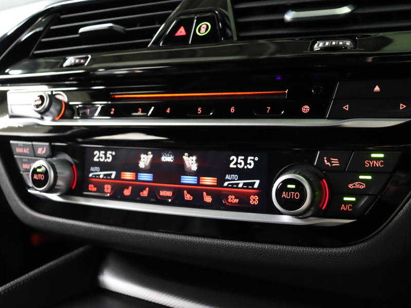 BMW Mシリーズ M5　ｲﾝﾃﾘｼﾞｪﾝﾄｾｰﾌﾃｨ 黒革 ﾍﾞﾝﾁﾚｰﾀｰ ｶｰﾎﾞﾝﾙｰﾌ Idriveﾅﾋﾞ TV 360ｶﾒﾗ harman/kardon ﾜｲﾔﾚｽﾁｬｰｼﾞﾝｸﾞ HUD Mｽﾎﾟｰﾂｽﾃｱﾘﾝｸﾞ Mｴｷｿﾞｰｽﾄｼｽﾃﾑ Mﾏﾙﾁﾌｧﾝｸｼｮﾝｼｰﾄ Mｴｱﾛ&20ｲﾝﾁﾀﾞﾌﾞﾙｽﾎﾟｰｸAW(ｽﾀｲﾘﾝｸﾞ706M)　2年保証