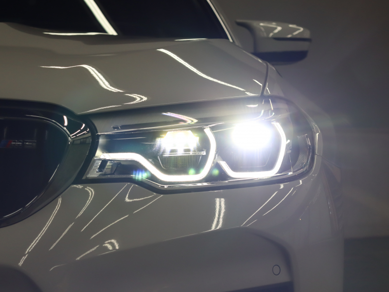 BMW Mシリーズ M5　ｲﾝﾃﾘｼﾞｪﾝﾄｾｰﾌﾃｨ 黒革 ﾍﾞﾝﾁﾚｰﾀｰ ｶｰﾎﾞﾝﾙｰﾌ Idriveﾅﾋﾞ TV 360ｶﾒﾗ harman/kardon ﾜｲﾔﾚｽﾁｬｰｼﾞﾝｸﾞ HUD Mｽﾎﾟｰﾂｽﾃｱﾘﾝｸﾞ Mｴｷｿﾞｰｽﾄｼｽﾃﾑ Mﾏﾙﾁﾌｧﾝｸｼｮﾝｼｰﾄ Mｴｱﾛ&20ｲﾝﾁﾀﾞﾌﾞﾙｽﾎﾟｰｸAW(ｽﾀｲﾘﾝｸﾞ706M)　2年保証