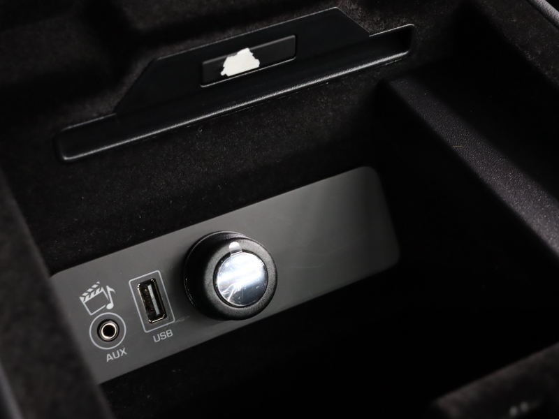 ジャガー Fタイプ Rｸｰﾍﾟ　赤/黒革 ﾊﾟﾌｫｰﾏﾝｽｼｰﾄ ｼｰﾄﾋｰﾀｰ 純正ﾅﾋﾞ ﾊﾞｯｸｶﾒﾗ ｸﾙｺﾝ MERIDIANｻｳﾝﾄﾞ 自動Rｹﾞｰﾄ ｽﾃｱﾘﾝｸﾞﾋｰﾀｰ ｶｰﾎﾞﾝｾﾝﾀｰｺﾝｿｰﾙ 可変ﾊﾞﾙﾌﾞ 可変ｳｨﾝｸﾞ ﾊﾟﾌｫｰﾏﾝｽｴｸﾞｿﾞｰｽﾄ 純正20ｲﾝﾁAW　2年保証