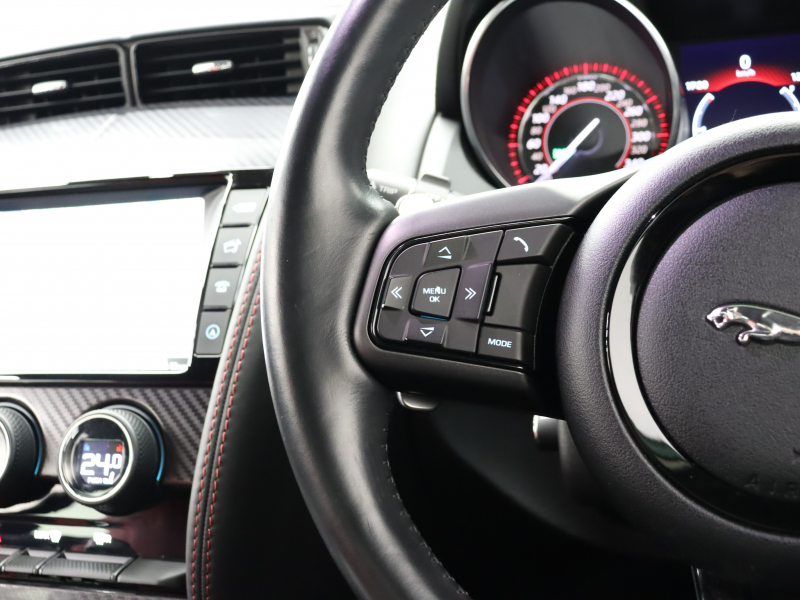 ジャガー Fタイプ Rｸｰﾍﾟ　赤/黒革 ﾊﾟﾌｫｰﾏﾝｽｼｰﾄ ｼｰﾄﾋｰﾀｰ 純正ﾅﾋﾞ ﾊﾞｯｸｶﾒﾗ ｸﾙｺﾝ MERIDIANｻｳﾝﾄﾞ 自動Rｹﾞｰﾄ ｽﾃｱﾘﾝｸﾞﾋｰﾀｰ ｶｰﾎﾞﾝｾﾝﾀｰｺﾝｿｰﾙ 可変ﾊﾞﾙﾌﾞ 可変ｳｨﾝｸﾞ ﾊﾟﾌｫｰﾏﾝｽｴｸﾞｿﾞｰｽﾄ 純正20ｲﾝﾁAW　2年保証