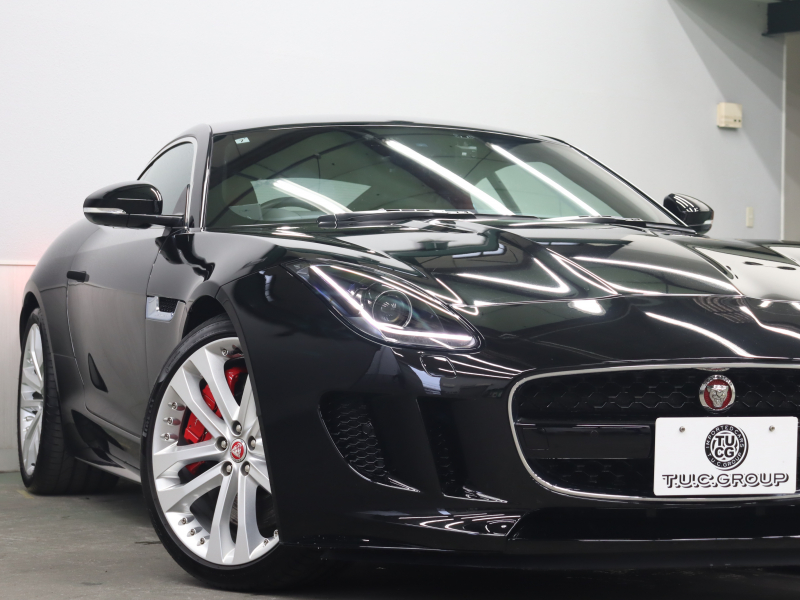 ジャガー Fタイプ Rｸｰﾍﾟ　赤/黒革 ﾊﾟﾌｫｰﾏﾝｽｼｰﾄ ｼｰﾄﾋｰﾀｰ 純正ﾅﾋﾞ ﾊﾞｯｸｶﾒﾗ ｸﾙｺﾝ MERIDIANｻｳﾝﾄﾞ 自動Rｹﾞｰﾄ ｽﾃｱﾘﾝｸﾞﾋｰﾀｰ ｶｰﾎﾞﾝｾﾝﾀｰｺﾝｿｰﾙ 可変ﾊﾞﾙﾌﾞ 可変ｳｨﾝｸﾞ ﾊﾟﾌｫｰﾏﾝｽｴｸﾞｿﾞｰｽﾄ 純正20ｲﾝﾁAW　2年保証