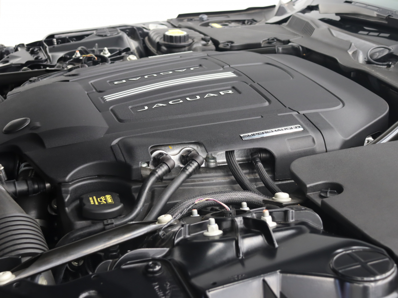 ジャガー Fタイプ Rｸｰﾍﾟ　赤/黒革 ﾊﾟﾌｫｰﾏﾝｽｼｰﾄ ｼｰﾄﾋｰﾀｰ 純正ﾅﾋﾞ ﾊﾞｯｸｶﾒﾗ ｸﾙｺﾝ MERIDIANｻｳﾝﾄﾞ 自動Rｹﾞｰﾄ ｽﾃｱﾘﾝｸﾞﾋｰﾀｰ ｶｰﾎﾞﾝｾﾝﾀｰｺﾝｿｰﾙ 可変ﾊﾞﾙﾌﾞ 可変ｳｨﾝｸﾞ ﾊﾟﾌｫｰﾏﾝｽｴｸﾞｿﾞｰｽﾄ 純正20ｲﾝﾁAW　2年保証