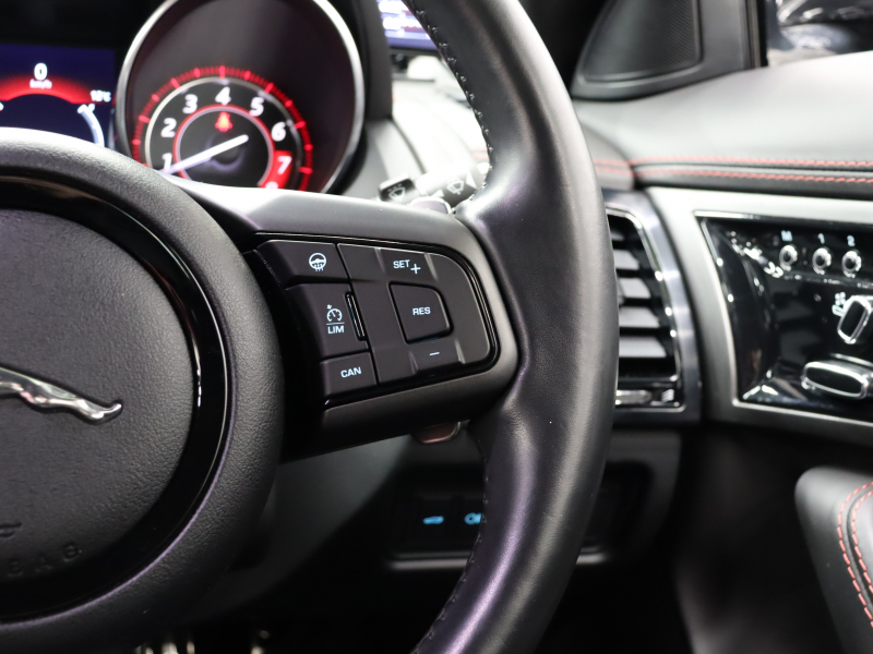 ジャガー Fタイプ Rｸｰﾍﾟ　赤/黒革 ﾊﾟﾌｫｰﾏﾝｽｼｰﾄ ｼｰﾄﾋｰﾀｰ 純正ﾅﾋﾞ ﾊﾞｯｸｶﾒﾗ ｸﾙｺﾝ MERIDIANｻｳﾝﾄﾞ 自動Rｹﾞｰﾄ ｽﾃｱﾘﾝｸﾞﾋｰﾀｰ ｶｰﾎﾞﾝｾﾝﾀｰｺﾝｿｰﾙ 可変ﾊﾞﾙﾌﾞ 可変ｳｨﾝｸﾞ ﾊﾟﾌｫｰﾏﾝｽｴｸﾞｿﾞｰｽﾄ 純正20ｲﾝﾁAW　2年保証