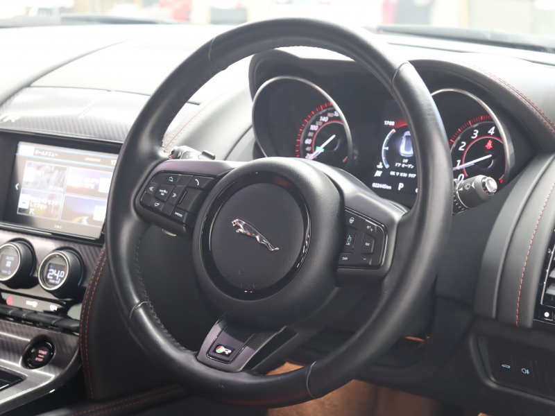 ジャガー Fタイプ Rｸｰﾍﾟ　赤/黒革 ﾊﾟﾌｫｰﾏﾝｽｼｰﾄ ｼｰﾄﾋｰﾀｰ 純正ﾅﾋﾞ ﾊﾞｯｸｶﾒﾗ ｸﾙｺﾝ MERIDIANｻｳﾝﾄﾞ 自動Rｹﾞｰﾄ ｽﾃｱﾘﾝｸﾞﾋｰﾀｰ ｶｰﾎﾞﾝｾﾝﾀｰｺﾝｿｰﾙ 可変ﾊﾞﾙﾌﾞ 可変ｳｨﾝｸﾞ ﾊﾟﾌｫｰﾏﾝｽｴｸﾞｿﾞｰｽﾄ 純正20ｲﾝﾁAW　2年保証