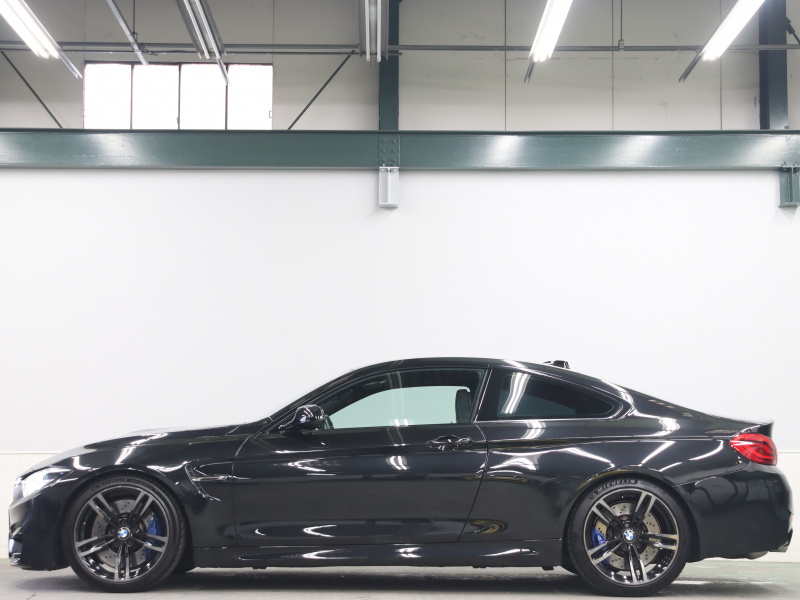 BMW Mシリーズ M4 ｸｰﾍﾟ MDCT　後期LCI ｺﾝﾌｫｰﾄA ｲﾝﾃﾘｼﾞｪﾝﾄS ﾄﾞﾗｲﾋﾞﾝｸﾞA 黒革 ﾅﾋﾞTV Bｶﾒﾗ Bluetooth HUD LEDﾍｯﾄﾞﾗｲﾄ KW車高調 ｶｰﾎﾞﾝﾙｰﾌ ｶｰﾎﾞﾝｲﾝﾃﾘｱ Mﾌﾞﾙｰｷｬﾘﾊﾟｰ Mｽﾎﾟｰﾂﾚｻﾞｰｽﾃｱﾘﾝｸﾞ Mｴｱﾛ&19AW(ｽﾀｲﾘﾝｸﾞ437M)　2年保証