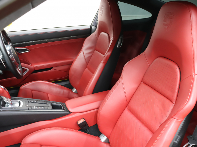ポルシェ 911(Type991.1) ﾀｰﾎﾞS ｽﾎﾟｰﾂｸﾛﾉ&ｶｰﾎﾞﾝｲﾝﾃﾘｱPKG　正規D車 ﾂｰﾄｰﾝﾚｻﾞｰｲﾝﾃﾘｱ PCCB 赤革 18wayｱﾀﾞﾌﾟﾃｨﾌﾞｽﾎﾟｰﾂｼｰﾄ ﾅﾋﾞTV BOSEｻｳﾝﾄﾞ Bｶﾒﾗ PDLS付LEDﾗｲﾄ 20AW