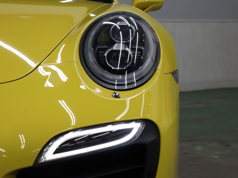 ポルシェ 911(Type991.1) ﾀｰﾎﾞS ｽﾎﾟｰﾂｸﾛﾉ&ｶｰﾎﾞﾝｲﾝﾃﾘｱPKG　正規D車 ﾂｰﾄｰﾝﾚｻﾞｰｲﾝﾃﾘｱ PCCB 赤革 18wayｱﾀﾞﾌﾟﾃｨﾌﾞｽﾎﾟｰﾂｼｰﾄ ﾅﾋﾞTV BOSEｻｳﾝﾄﾞ Bｶﾒﾗ PDLS付LEDﾗｲﾄ 20AW