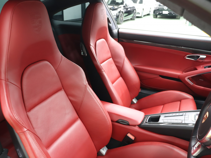 ポルシェ 911(Type991.1) ﾀｰﾎﾞS ｽﾎﾟｰﾂｸﾛﾉ&ｶｰﾎﾞﾝｲﾝﾃﾘｱPKG　正規D車 ﾂｰﾄｰﾝﾚｻﾞｰｲﾝﾃﾘｱ PCCB 赤革 18wayｱﾀﾞﾌﾟﾃｨﾌﾞｽﾎﾟｰﾂｼｰﾄ ﾅﾋﾞTV BOSEｻｳﾝﾄﾞ Bｶﾒﾗ PDLS付LEDﾗｲﾄ 20AW