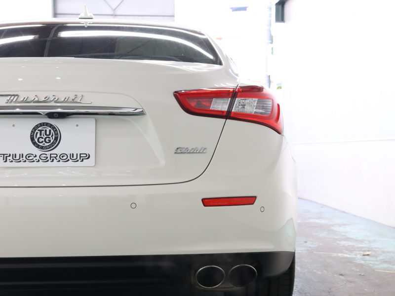 マセラティ ギブリ 3.0 ｱｼｽﾀﾝｽP　中期ﾓﾃﾞﾙ ACC BSM ｱｸﾃｨﾌﾞﾌﾞﾚｰｷ 茶革 8.4ｲﾝﾁMTC+ ﾅﾋﾞ ﾌﾙｾｸﾞ Carplay 360ｶﾒﾗ 19ｲﾝﾁﾌﾟﾛﾃｵAW ﾗﾃﾞｨｶｳｯﾄﾞｲﾝﾃﾘｱ HID　2年保証付