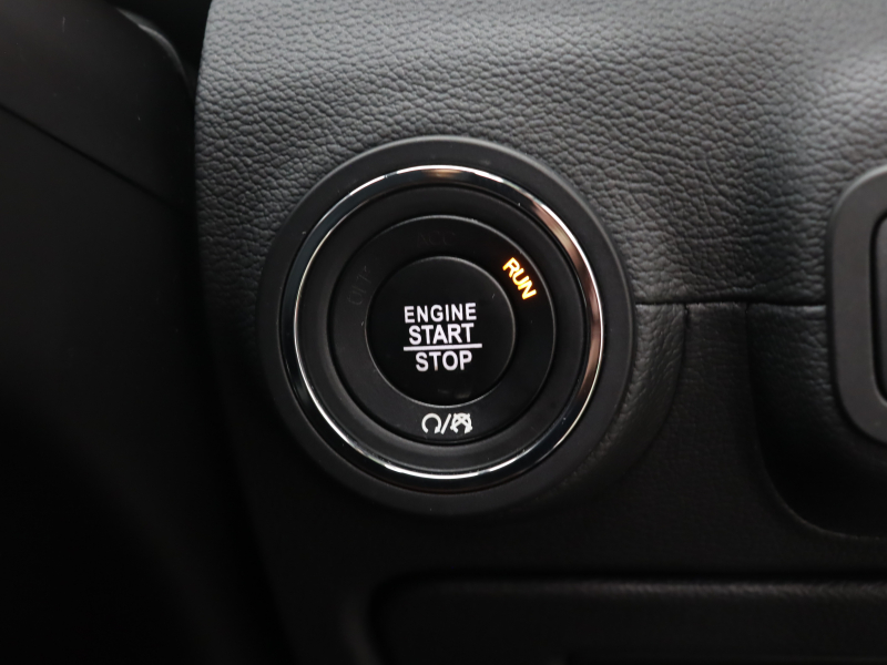 マセラティ ギブリ 3.0 ｱｼｽﾀﾝｽP　中期ﾓﾃﾞﾙ ACC BSM ｱｸﾃｨﾌﾞﾌﾞﾚｰｷ 茶革 8.4ｲﾝﾁMTC+ ﾅﾋﾞ ﾌﾙｾｸﾞ Carplay 360ｶﾒﾗ 19ｲﾝﾁﾌﾟﾛﾃｵAW ﾗﾃﾞｨｶｳｯﾄﾞｲﾝﾃﾘｱ HID　2年保証付