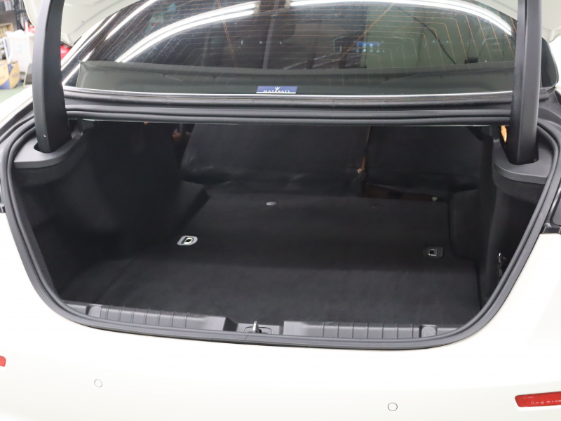 マセラティ ギブリ 3.0 ｱｼｽﾀﾝｽP　中期ﾓﾃﾞﾙ ACC BSM ｱｸﾃｨﾌﾞﾌﾞﾚｰｷ 茶革 8.4ｲﾝﾁMTC+ ﾅﾋﾞ ﾌﾙｾｸﾞ Carplay 360ｶﾒﾗ 19ｲﾝﾁﾌﾟﾛﾃｵAW ﾗﾃﾞｨｶｳｯﾄﾞｲﾝﾃﾘｱ HID　2年保証付