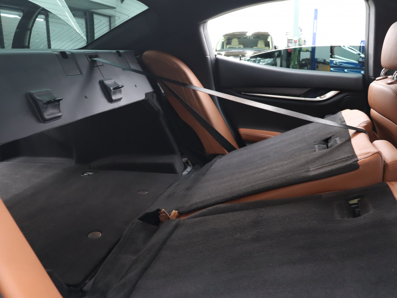 マセラティ ギブリ 3.0 ｱｼｽﾀﾝｽP　中期ﾓﾃﾞﾙ ACC BSM ｱｸﾃｨﾌﾞﾌﾞﾚｰｷ 茶革 8.4ｲﾝﾁMTC+ ﾅﾋﾞ ﾌﾙｾｸﾞ Carplay 360ｶﾒﾗ 19ｲﾝﾁﾌﾟﾛﾃｵAW ﾗﾃﾞｨｶｳｯﾄﾞｲﾝﾃﾘｱ HID　2年保証付