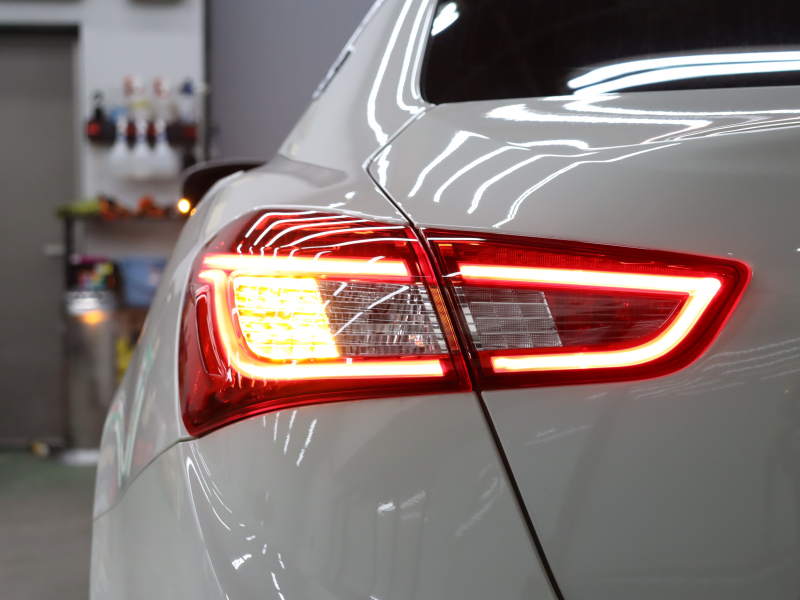 マセラティ ギブリ 3.0 ｱｼｽﾀﾝｽP　中期ﾓﾃﾞﾙ ACC BSM ｱｸﾃｨﾌﾞﾌﾞﾚｰｷ 茶革 8.4ｲﾝﾁMTC+ ﾅﾋﾞ ﾌﾙｾｸﾞ Carplay 360ｶﾒﾗ 19ｲﾝﾁﾌﾟﾛﾃｵAW ﾗﾃﾞｨｶｳｯﾄﾞｲﾝﾃﾘｱ HID　2年保証付