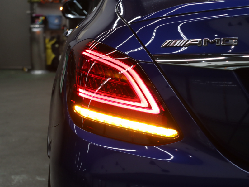 AMG Cクラス C63 ｴｸｽｸﾙｰｼﾌﾞ& ﾚｰﾀﾞｰSP　後期 赤革 ﾊﾟﾉﾗﾏSR ｼｰﾄﾋｰﾀｰ HDDﾅﾋﾞTV Carplay Bｶﾒﾗ Brumesterｻｳﾝﾄﾞ LEDﾗｲﾄ 自動Rｹﾞｰﾄ AMGｽﾀｲﾘﾝｸﾞPKG AMG強化ﾌﾞﾚｰｷ AMG19ｲﾝﾁAW　2年保証付