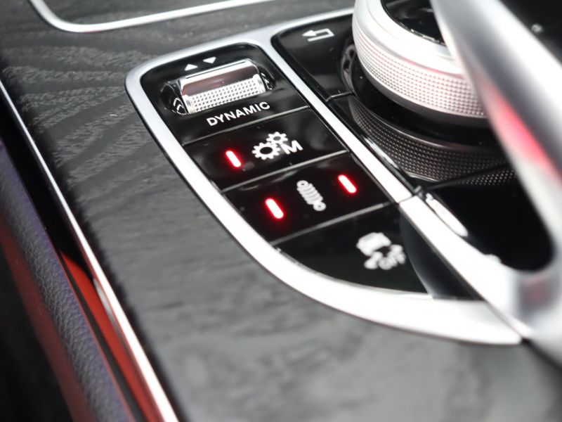 AMG Cクラス C63 ｴｸｽｸﾙｰｼﾌﾞ& ﾚｰﾀﾞｰSP　後期 赤革 ﾊﾟﾉﾗﾏSR ｼｰﾄﾋｰﾀｰ HDDﾅﾋﾞTV Carplay Bｶﾒﾗ Brumesterｻｳﾝﾄﾞ LEDﾗｲﾄ 自動Rｹﾞｰﾄ AMGｽﾀｲﾘﾝｸﾞPKG AMG強化ﾌﾞﾚｰｷ AMG19ｲﾝﾁAW　2年保証付