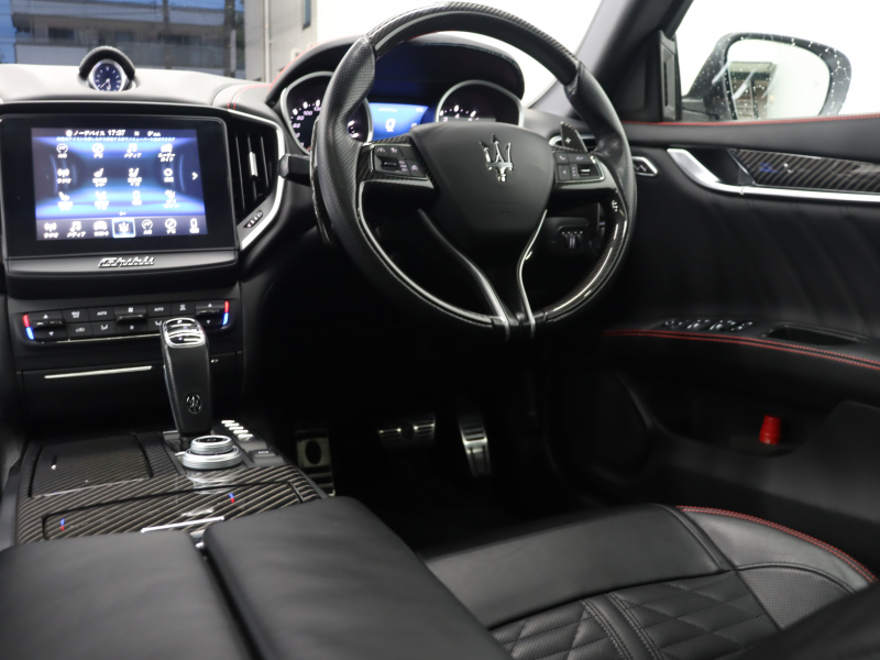 マセラティ ギブリ ﾄﾞﾗｲﾊﾞｰｽﾞｱｼｽﾀﾝｽ&ｶｰﾎﾞﾝｽﾎﾟｰﾂP　後期 黒革 ﾍﾞﾝﾁﾚｰﾀｰ ﾋｰﾀｰ ｻﾝﾙｰﾌ 純正SDﾅﾋﾞ TV harman/kardon ｻﾗｳﾝﾄﾞﾋﾞｭｰｶﾒﾗ ACC LEDﾍｯﾄﾞﾗｲﾄ 自動Rｹﾞｰﾄ&ﾊﾝｽﾞﾌﾘｰA ｽｶｲﾌｯｸｻｽﾍﾟﾝｼｮﾝ ｶｰﾎﾞﾝｲﾝﾃﾘｱﾄﾘﾑ 純正20ｲﾝﾁAW　2年保証