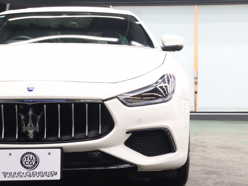 マセラティ ギブリ ﾄﾞﾗｲﾊﾞｰｽﾞｱｼｽﾀﾝｽ&ｶｰﾎﾞﾝｽﾎﾟｰﾂP　後期 黒革 ﾍﾞﾝﾁﾚｰﾀｰ ﾋｰﾀｰ ｻﾝﾙｰﾌ 純正SDﾅﾋﾞ TV harman/kardon ｻﾗｳﾝﾄﾞﾋﾞｭｰｶﾒﾗ ACC LEDﾍｯﾄﾞﾗｲﾄ 自動Rｹﾞｰﾄ&ﾊﾝｽﾞﾌﾘｰA ｽｶｲﾌｯｸｻｽﾍﾟﾝｼｮﾝ ｶｰﾎﾞﾝｲﾝﾃﾘｱﾄﾘﾑ 純正20ｲﾝﾁAW　2年保証