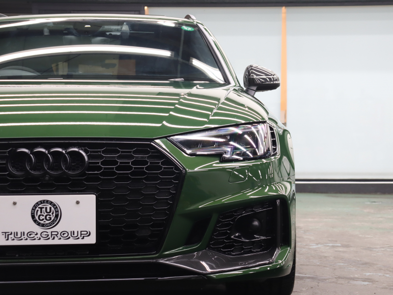 アウディ RS4 ﾍﾞｰｽｸﾞﾚｰﾄﾞ RSﾃﾞｻﾞｲﾝPKG ｶｰﾎﾞﾝｽﾀｲﾘﾝｸﾞPKG 　ADVｷｰ 黒革 ﾊﾟﾉﾗﾏSR ﾋｰﾀｰ RSｽﾎﾟｰﾂｴｷｿﾞｰｽﾄ 360ｶﾒﾗ ﾏﾄﾘｸｽLEDﾗｲﾄ MMIﾅﾋﾞTV Bang&Olufsen Bluetooth ﾊﾞｰﾁｬﾙｺｸﾋﾟｯﾄ 純正20AW　2年保証