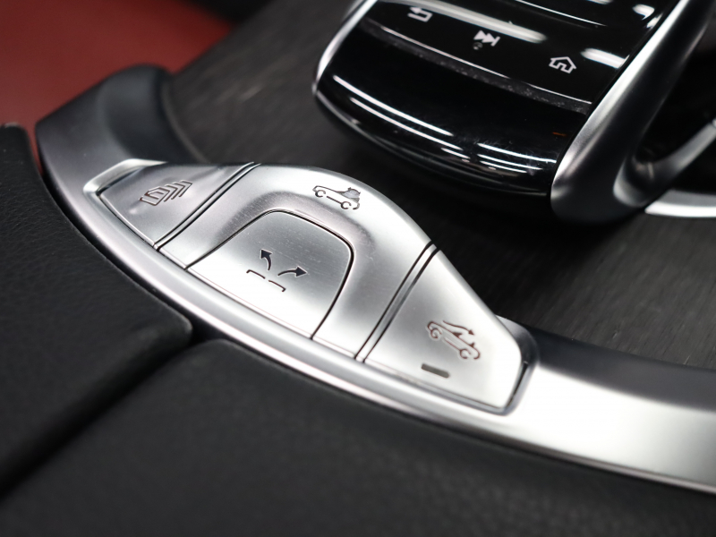 AMG Cクラス C43 4MATIC ｶﾌﾞﾘｵﾚ ﾚｰﾀﾞｰSP　赤革 ｴｱｽｶｰﾌ 赤幌 純正ﾅﾋﾞTV ﾌﾞﾙﾒｽﾀｰS Bｶﾒﾗ LEDﾍｯﾄﾞﾗｲﾄ AMGｻｽﾍﾟﾝｼｮﾝ AMGｴｸﾞｿﾞｰｽﾄ AMGｽﾎﾟｰﾂｽﾃｱﾘﾝｸﾞ AMG強化ﾌﾞﾚｰｷ AMGｽﾀｲﾘﾝｸﾞﾊﾟｯｹｰｼﾞ AMG19ｲﾝﾁAW(ﾌﾞﾗｯｸ)　2年保証付