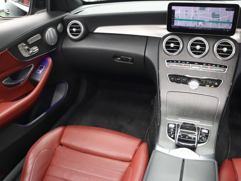 AMG Cクラス C43 4MATIC ｶﾌﾞﾘｵﾚ ﾚｰﾀﾞｰSP　赤革 ｴｱｽｶｰﾌ 赤幌 純正ﾅﾋﾞTV ﾌﾞﾙﾒｽﾀｰS Bｶﾒﾗ LEDﾍｯﾄﾞﾗｲﾄ AMGｻｽﾍﾟﾝｼｮﾝ AMGｴｸﾞｿﾞｰｽﾄ AMGｽﾎﾟｰﾂｽﾃｱﾘﾝｸﾞ AMG強化ﾌﾞﾚｰｷ AMGｽﾀｲﾘﾝｸﾞﾊﾟｯｹｰｼﾞ AMG19ｲﾝﾁAW(ﾌﾞﾗｯｸ)　2年保証付
