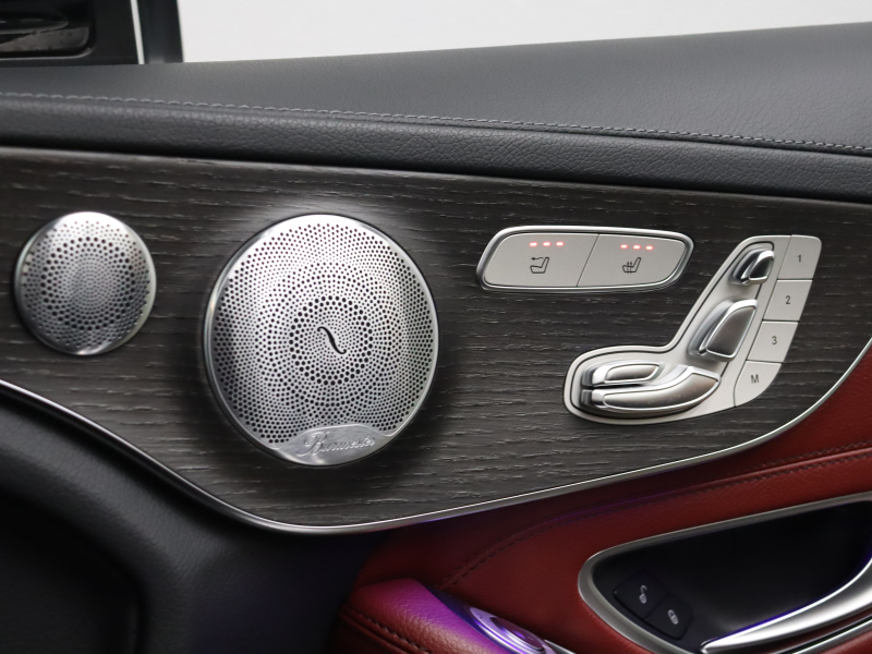 AMG Cクラス C43 4MATIC ｶﾌﾞﾘｵﾚ ﾚｰﾀﾞｰSP　赤革 ｴｱｽｶｰﾌ 赤幌 純正ﾅﾋﾞTV ﾌﾞﾙﾒｽﾀｰS Bｶﾒﾗ LEDﾍｯﾄﾞﾗｲﾄ AMGｻｽﾍﾟﾝｼｮﾝ AMGｴｸﾞｿﾞｰｽﾄ AMGｽﾎﾟｰﾂｽﾃｱﾘﾝｸﾞ AMG強化ﾌﾞﾚｰｷ AMGｽﾀｲﾘﾝｸﾞﾊﾟｯｹｰｼﾞ AMG19ｲﾝﾁAW(ﾌﾞﾗｯｸ)　2年保証付