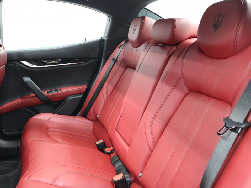 マセラティ ギブリ ｸﾞﾗﾝｽﾎﾟｰﾂ ﾄﾞﾗｲﾊﾞｰｽﾞｱｼｽﾀﾝｽP　中期 赤革 ﾍﾞﾝﾁﾚｰﾀｰ ﾋｰﾀｰ ｻﾝﾙｰﾌ 純正SDﾅﾋﾞ TV ｻﾗｳﾝﾄﾞﾋﾞｭｰｶﾒﾗ ACC LEDﾍｯﾄﾞﾗｲﾄ 自動Rｹﾞｰﾄ&ﾊﾝｽﾞﾌﾘｰA ｽｶｲﾌｯｸｻｽﾍﾟﾝｼｮﾝﾄﾗｲﾃﾞﾝﾄｽﾃｯﾁ ﾚｯﾄﾞｷｬﾘﾊﾟｰ 純正20ｲﾝﾁAW　2年保証