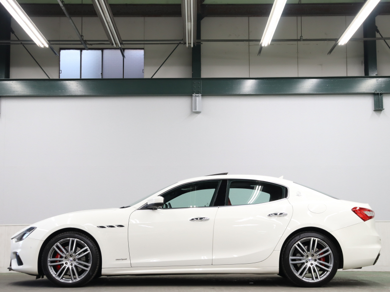 マセラティ ギブリ ｸﾞﾗﾝｽﾎﾟｰﾂ ﾄﾞﾗｲﾊﾞｰｽﾞｱｼｽﾀﾝｽP　中期 赤革 ﾍﾞﾝﾁﾚｰﾀｰ ﾋｰﾀｰ ｻﾝﾙｰﾌ 純正SDﾅﾋﾞ TV ｻﾗｳﾝﾄﾞﾋﾞｭｰｶﾒﾗ ACC LEDﾍｯﾄﾞﾗｲﾄ 自動Rｹﾞｰﾄ&ﾊﾝｽﾞﾌﾘｰA ｽｶｲﾌｯｸｻｽﾍﾟﾝｼｮﾝﾄﾗｲﾃﾞﾝﾄｽﾃｯﾁ ﾚｯﾄﾞｷｬﾘﾊﾟｰ 純正20ｲﾝﾁAW　2年保証