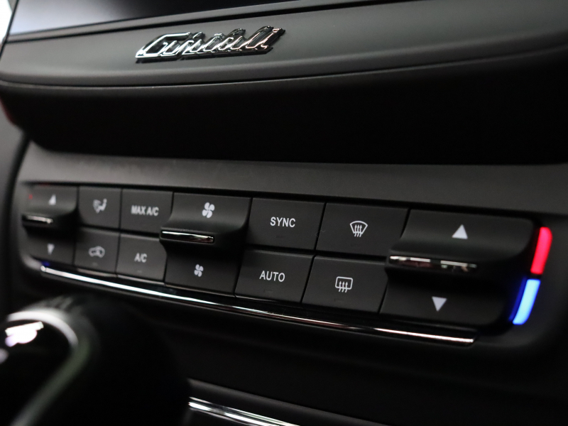 マセラティ ギブリ ｸﾞﾗﾝｽﾎﾟｰﾂ ﾄﾞﾗｲﾊﾞｰｽﾞｱｼｽﾀﾝｽP　中期 赤革 ﾍﾞﾝﾁﾚｰﾀｰ ﾋｰﾀｰ ｻﾝﾙｰﾌ 純正SDﾅﾋﾞ TV ｻﾗｳﾝﾄﾞﾋﾞｭｰｶﾒﾗ ACC LEDﾍｯﾄﾞﾗｲﾄ 自動Rｹﾞｰﾄ&ﾊﾝｽﾞﾌﾘｰA ｽｶｲﾌｯｸｻｽﾍﾟﾝｼｮﾝﾄﾗｲﾃﾞﾝﾄｽﾃｯﾁ ﾚｯﾄﾞｷｬﾘﾊﾟｰ 純正20ｲﾝﾁAW　2年保証