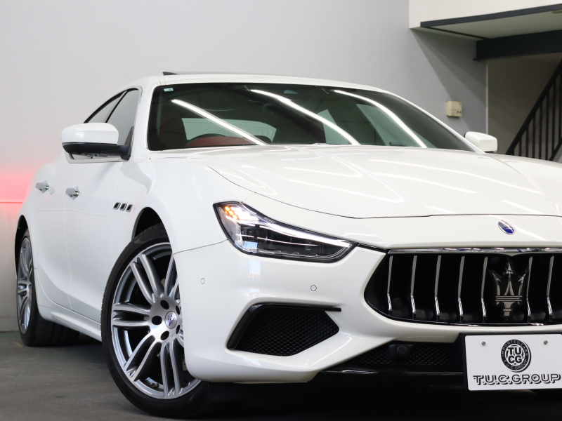 マセラティ ギブリ ｸﾞﾗﾝｽﾎﾟｰﾂ ﾄﾞﾗｲﾊﾞｰｽﾞｱｼｽﾀﾝｽP　中期 赤革 ﾍﾞﾝﾁﾚｰﾀｰ ﾋｰﾀｰ ｻﾝﾙｰﾌ 純正SDﾅﾋﾞ TV ｻﾗｳﾝﾄﾞﾋﾞｭｰｶﾒﾗ ACC LEDﾍｯﾄﾞﾗｲﾄ 自動Rｹﾞｰﾄ&ﾊﾝｽﾞﾌﾘｰA ｽｶｲﾌｯｸｻｽﾍﾟﾝｼｮﾝﾄﾗｲﾃﾞﾝﾄｽﾃｯﾁ ﾚｯﾄﾞｷｬﾘﾊﾟｰ 純正20ｲﾝﾁAW　2年保証