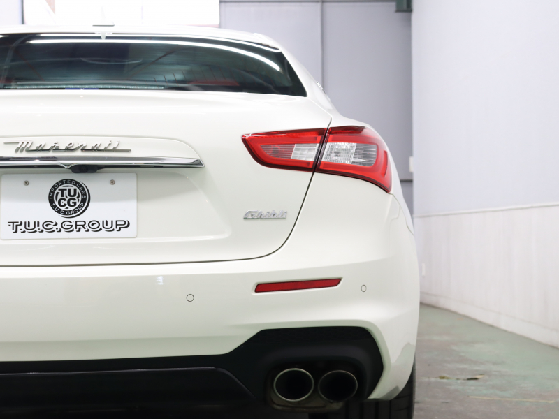 マセラティ ギブリ ｸﾞﾗﾝｽﾎﾟｰﾂ ﾄﾞﾗｲﾊﾞｰｽﾞｱｼｽﾀﾝｽP　中期 赤革 ﾍﾞﾝﾁﾚｰﾀｰ ﾋｰﾀｰ ｻﾝﾙｰﾌ 純正SDﾅﾋﾞ TV ｻﾗｳﾝﾄﾞﾋﾞｭｰｶﾒﾗ ACC LEDﾍｯﾄﾞﾗｲﾄ 自動Rｹﾞｰﾄ&ﾊﾝｽﾞﾌﾘｰA ｽｶｲﾌｯｸｻｽﾍﾟﾝｼｮﾝﾄﾗｲﾃﾞﾝﾄｽﾃｯﾁ ﾚｯﾄﾞｷｬﾘﾊﾟｰ 純正20ｲﾝﾁAW　2年保証