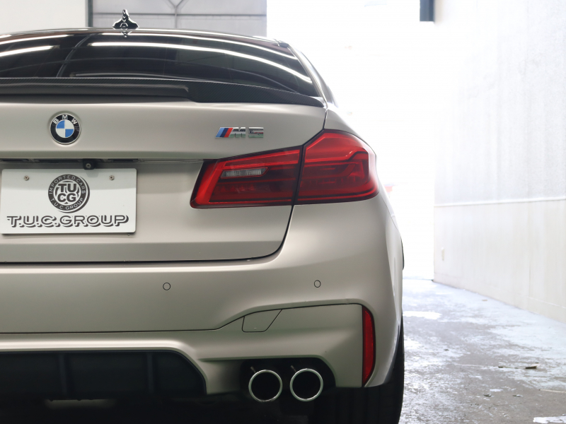 BMW Mシリーズ M5　有償色 茶革 ﾌﾙﾚｻﾞｰﾒﾘﾉｲﾝﾃﾘｱ ﾍﾞﾝﾁﾚｰﾀｰ ｱﾙｶﾝﾀﾗﾙｰﾌ 純正ﾅﾋﾞ TV Bowers&wilkinsﾀﾞｲﾔﾓﾝﾄﾞｻｳﾝﾄﾞ 360ｶﾒﾗ HUD ｿﾌﾄｸﾛｰｽﾞﾄﾞｱ 自動Rｹﾞｰﾄ&ﾊﾝｽﾞﾌﾘｰA ｱﾀﾞﾌﾟﾃｨﾌﾞMﾃﾞｨﾌｧﾚﾝｼｬﾙ Mｴｱﾛ&20ｲﾝﾁAW(706M)　2年保証