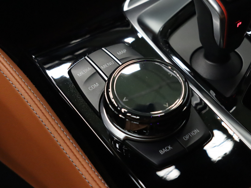 BMW Mシリーズ M5　有償色 茶革 ﾌﾙﾚｻﾞｰﾒﾘﾉｲﾝﾃﾘｱ ﾍﾞﾝﾁﾚｰﾀｰ ｱﾙｶﾝﾀﾗﾙｰﾌ 純正ﾅﾋﾞ TV Bowers&wilkinsﾀﾞｲﾔﾓﾝﾄﾞｻｳﾝﾄﾞ 360ｶﾒﾗ HUD ｿﾌﾄｸﾛｰｽﾞﾄﾞｱ 自動Rｹﾞｰﾄ&ﾊﾝｽﾞﾌﾘｰA ｱﾀﾞﾌﾟﾃｨﾌﾞMﾃﾞｨﾌｧﾚﾝｼｬﾙ Mｴｱﾛ&20ｲﾝﾁAW(706M)　2年保証