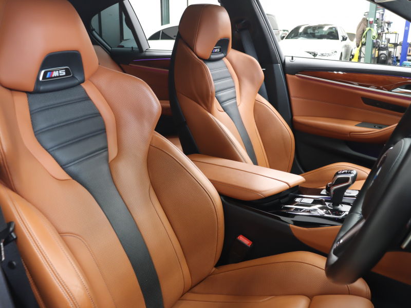 BMW Mシリーズ M5　有償色 茶革 ﾌﾙﾚｻﾞｰﾒﾘﾉｲﾝﾃﾘｱ ﾍﾞﾝﾁﾚｰﾀｰ ｱﾙｶﾝﾀﾗﾙｰﾌ 純正ﾅﾋﾞ TV Bowers&wilkinsﾀﾞｲﾔﾓﾝﾄﾞｻｳﾝﾄﾞ 360ｶﾒﾗ HUD ｿﾌﾄｸﾛｰｽﾞﾄﾞｱ 自動Rｹﾞｰﾄ&ﾊﾝｽﾞﾌﾘｰA ｱﾀﾞﾌﾟﾃｨﾌﾞMﾃﾞｨﾌｧﾚﾝｼｬﾙ Mｴｱﾛ&20ｲﾝﾁAW(706M)　2年保証